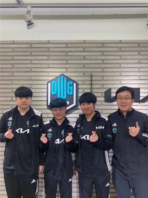 纵深错位 纵深错位